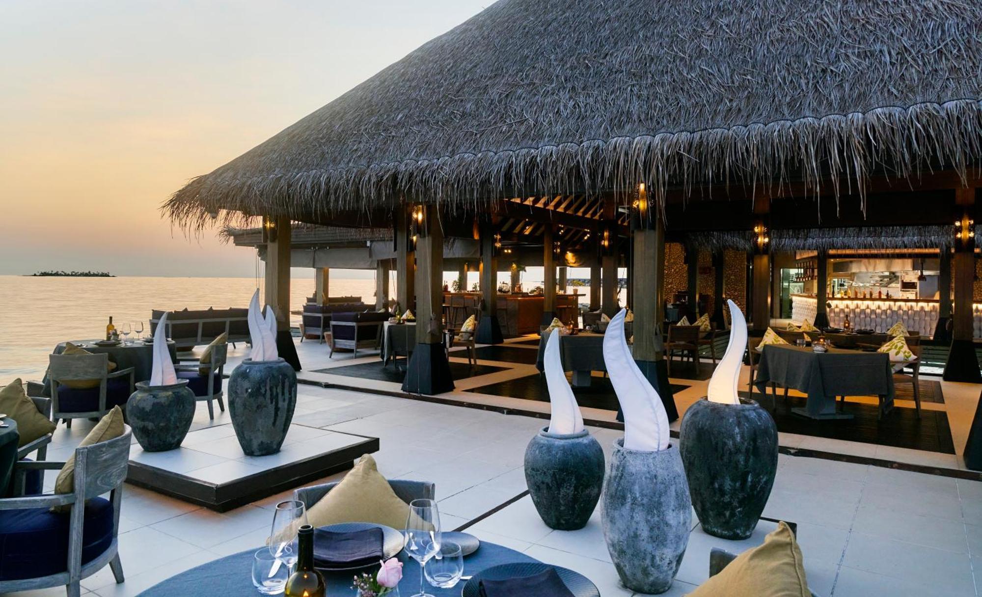 Grand Park Kodhipparu Maldives Hotell Baros Island Eksteriør bilde