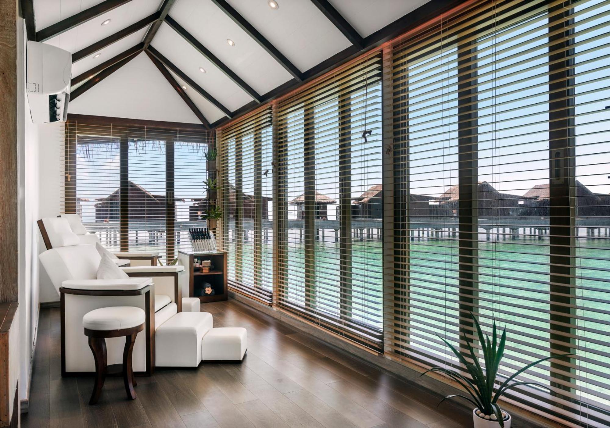 Grand Park Kodhipparu Maldives Hotell Baros Island Eksteriør bilde